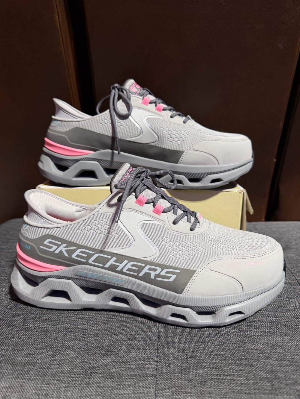 Skechers Work Hands-Free Slip-Ins 108356 Safety Toe Shoes 8.5